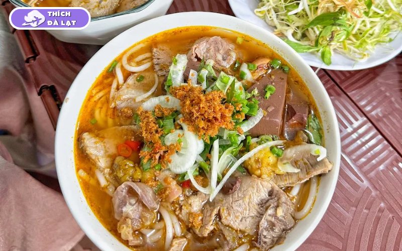 Review chi tiết về quán bún bò cô Thuý Đà Lạt chuẩn phố núi 9 bún bò cô thuý đà lạt