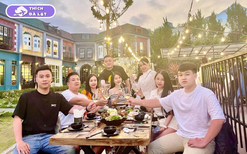 Review chi tiết về quán lẩu cá tầm Xe Lửa Đà Lạt độc lạ - giá rẻ 25 cá tầm xe lửa đà lạt